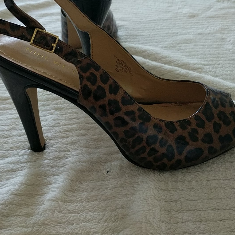 Nine West Cheetah Heels 8.5 - Picture 3 of 3